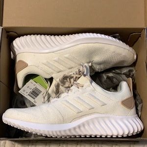 Women’s Adidas Alphabounce CR running/tennis shoes